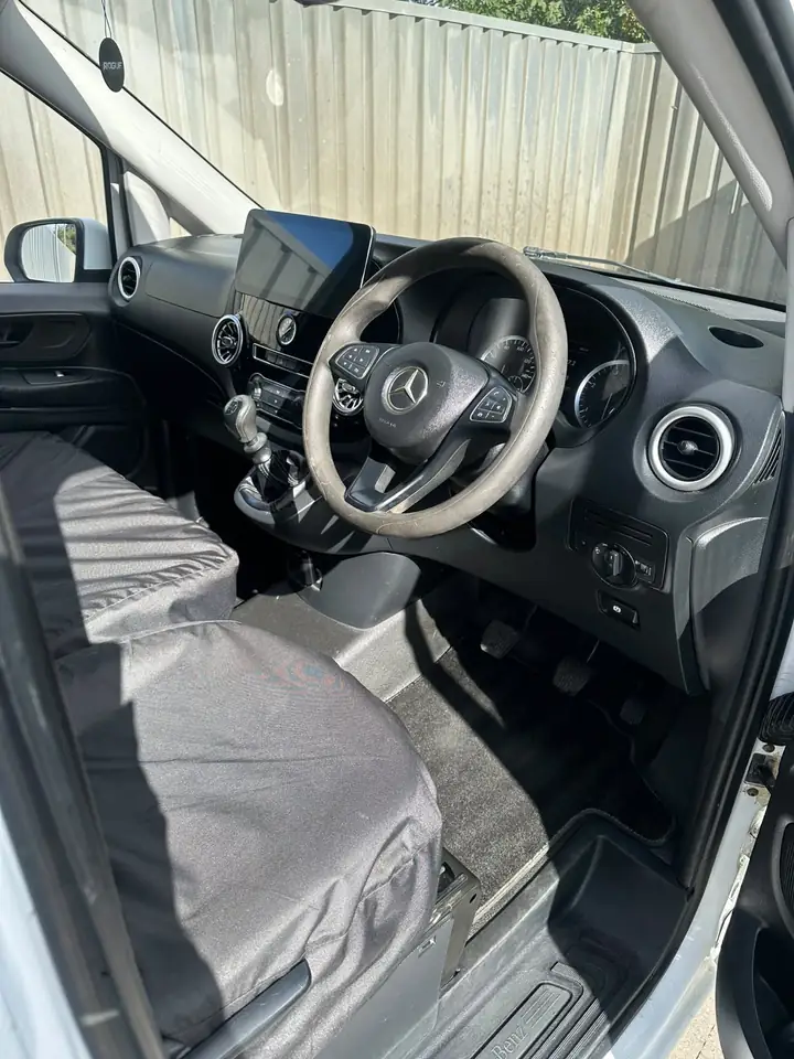 Driver cab and dashboard inside the Mercedes Vito